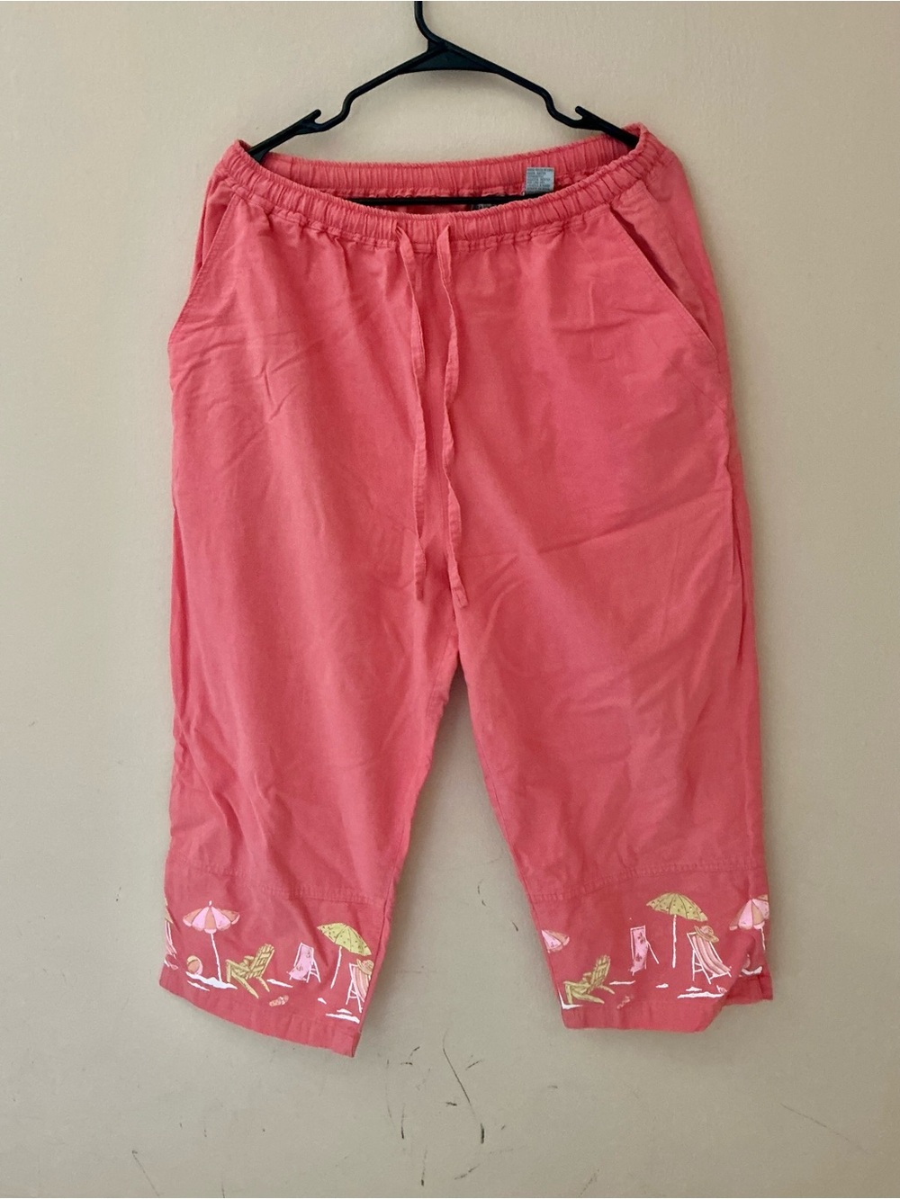 Jane Ashley 100% cotton Coral Pink Drawstring Capri Shorts with Beach Motif
